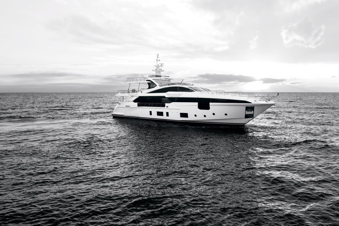 Azimut Grande 35 M (Fly / Motor Yacht)