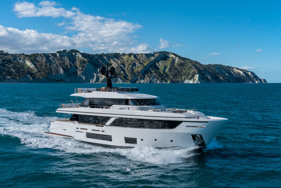 Custom Line Navetta 30 New (Motor Yacht)