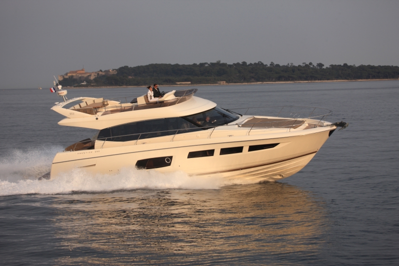 Jeanneau Prestige 550 (Motor Yacht / Fly)